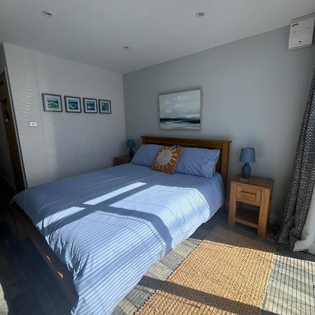 Entire Guest Suite In Four Mile Bridge, Rhoscolyn Valley Εξωτερικό φωτογραφία